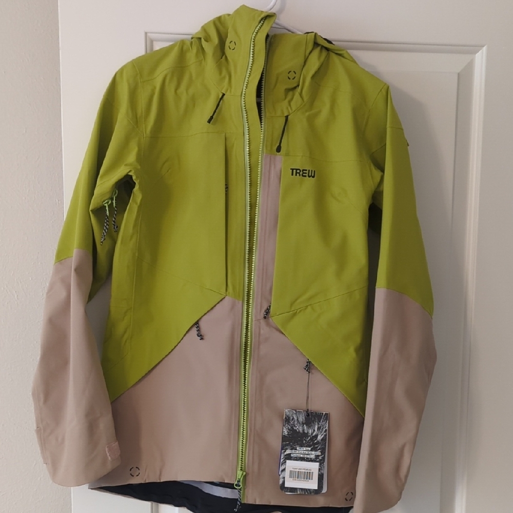Women's Ski & Snow Jacket - Green and Tan